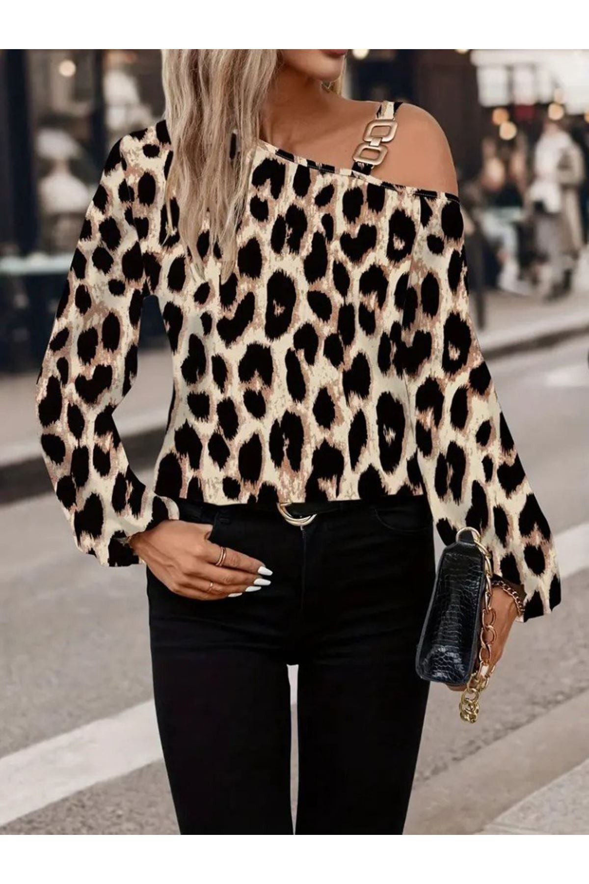 Kadın Uzun Kollu Tek Omuzu Açık Tokalı Leopar Desenli Modal Bluz