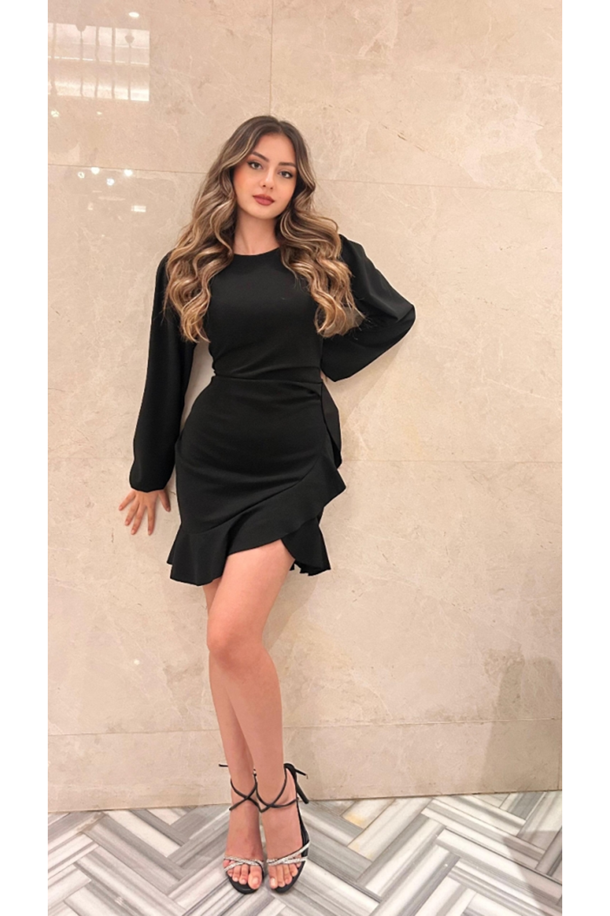 Kadın Uzun Kollu Bisiklet Yaka önden Volanlı Ithal Krep Elbise