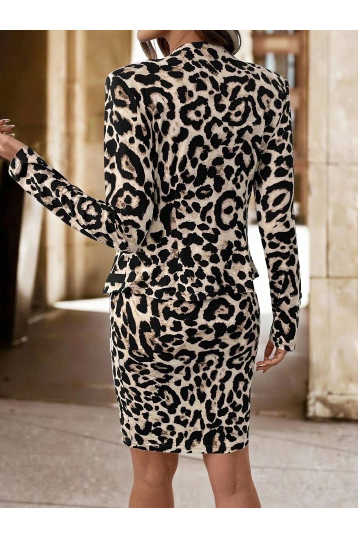 Kadın Uzun Kollu önü Açık Leopar Desen Modal Ceket Ve Etek Ikili Takım