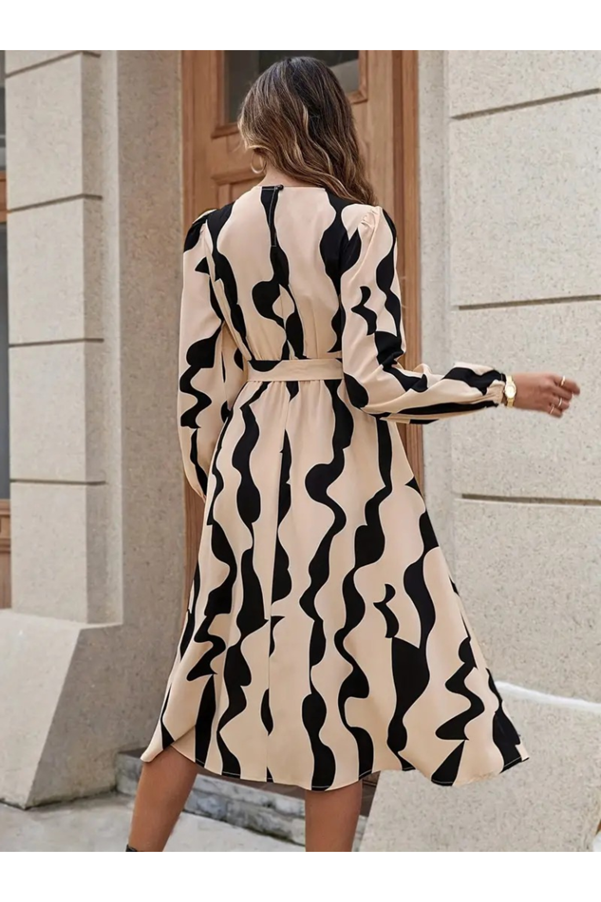Kadın Uzun Kollu Bisiklet Yaka Belden Bağlamalı Desenli Belden Kuşaklı Mikro Süprem Midi Elbise