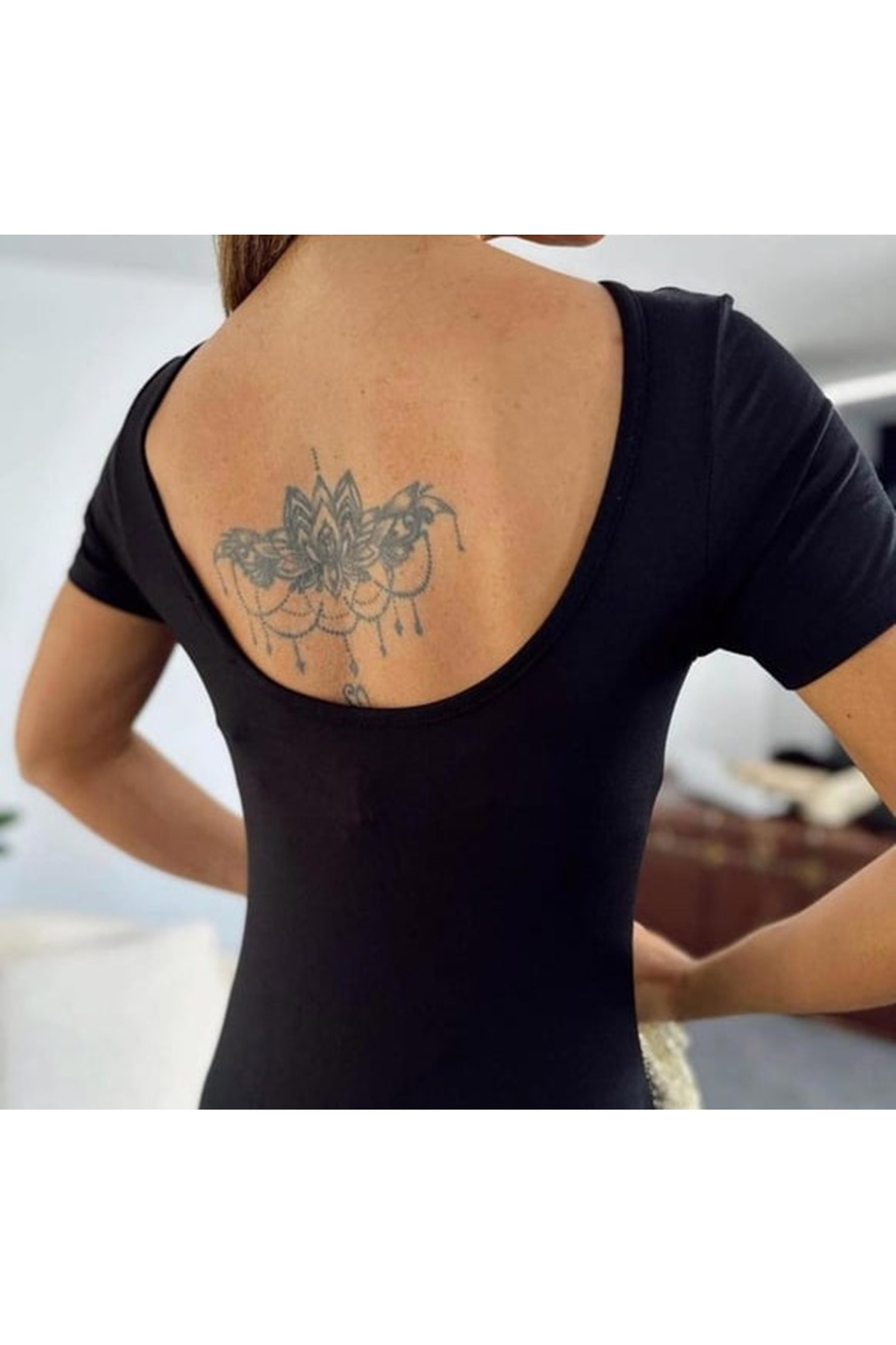 Kadın Kısa Kollu Sırt Dekolte Detay önü çift Yırtmaçlı Viskon Elbise