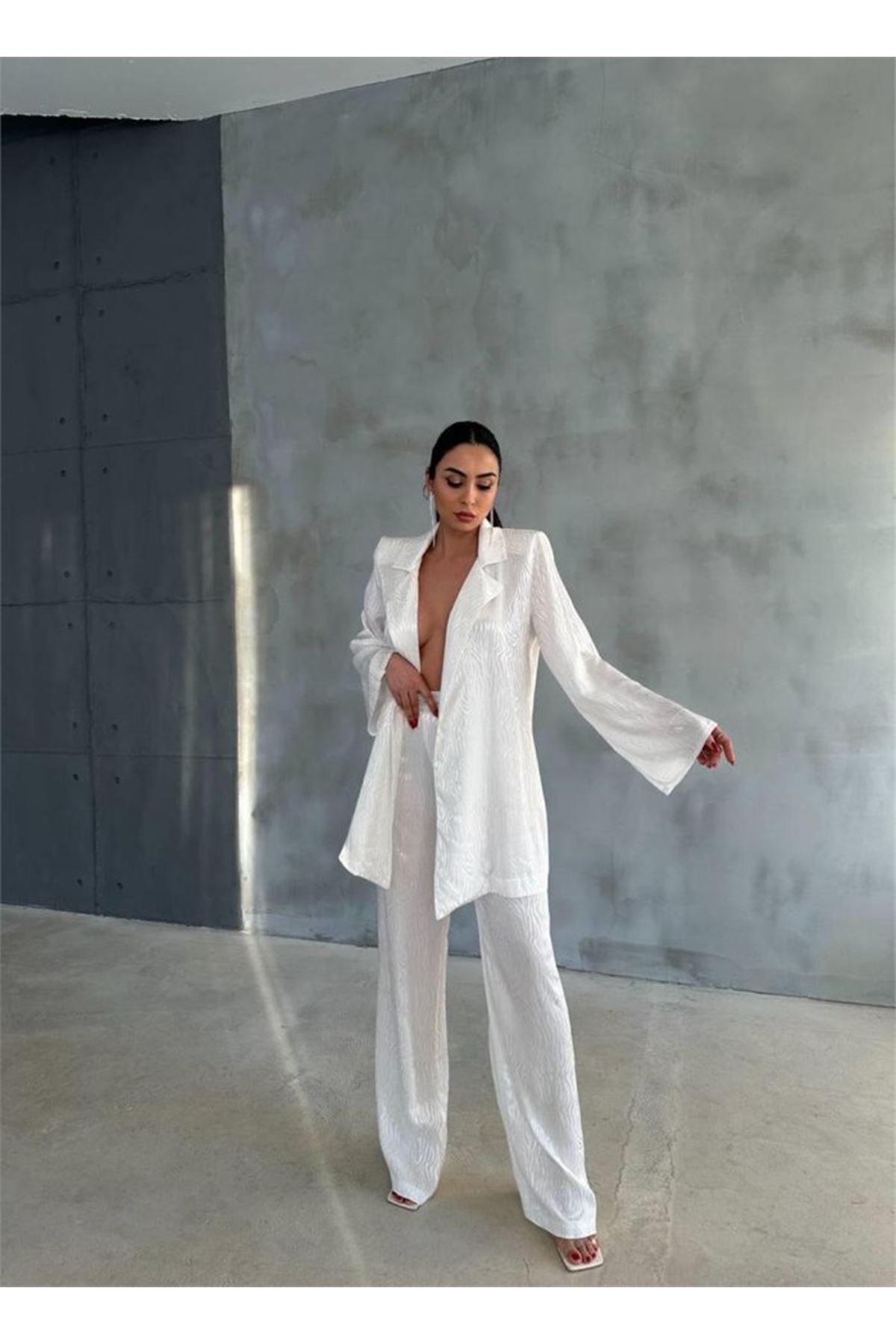 VİSKON JAKARLI BAĞLAMALI GÖMLEK - PANTOLON TAKIM - Beyaz