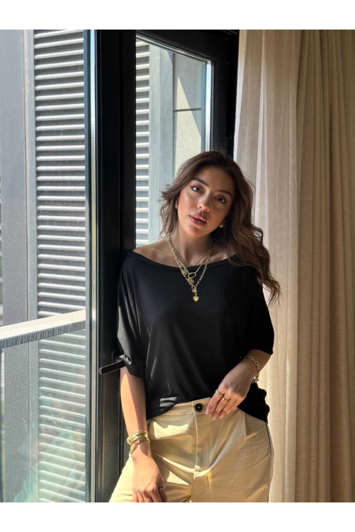 Kadın Tek Omuzu Açık Kısa Kollu Salaş Viskon Bluz