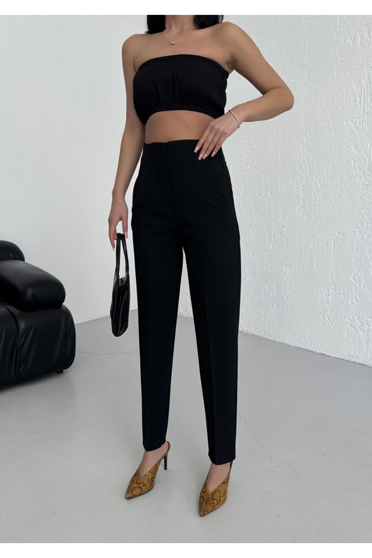 Yüksek Bel Pensli̇ Pantolon
