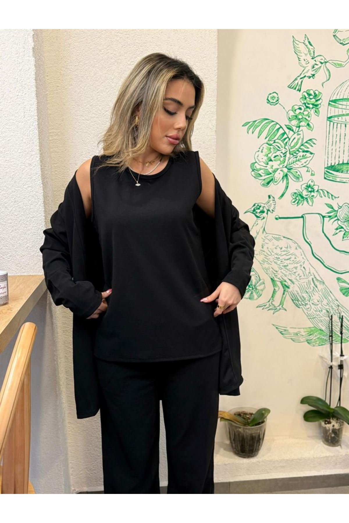 Kadın Uzun Kollu Ithal Krep Onu Açık Ceket Askılı Yuvarlak Yaka Bluz Ve Cepli Pantolon üçlü Takım