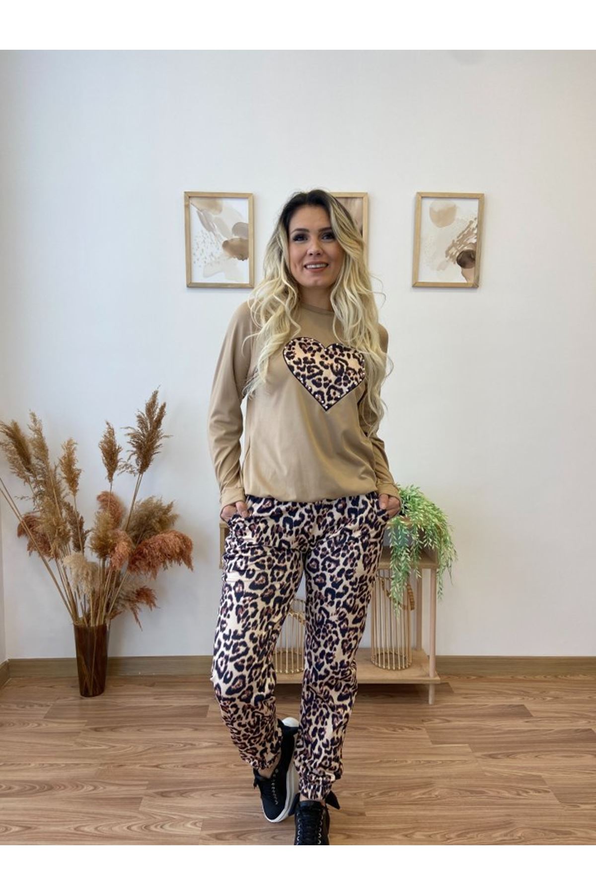 Kadın Uzun Kollu Bisiklet Yaka Kalp Leopar Baskılı Alt Ve üst Dalgıç Ikili Takım