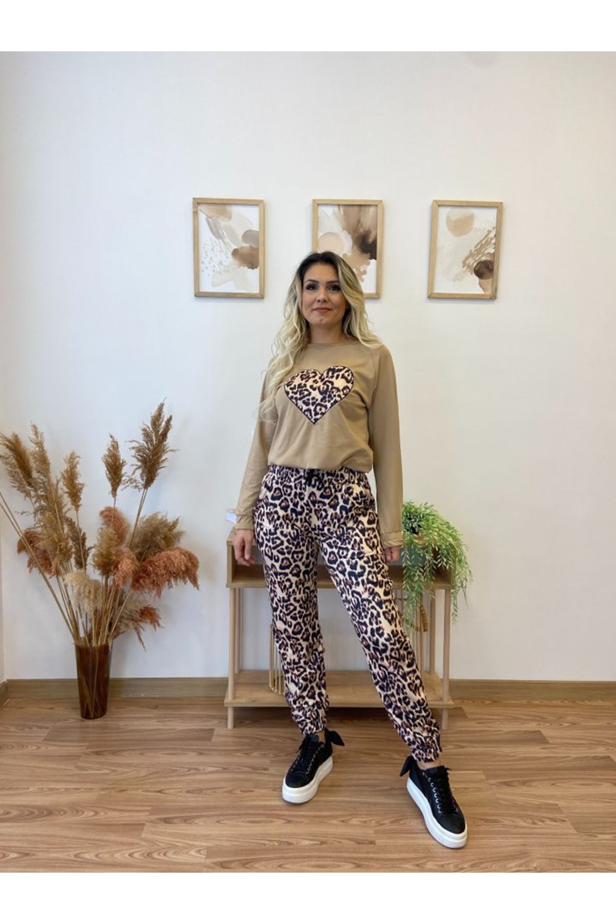 Kadın Uzun Kollu Bisiklet Yaka Kalp Leopar Baskılı Alt Ve üst Dalgıç Ikili Takım