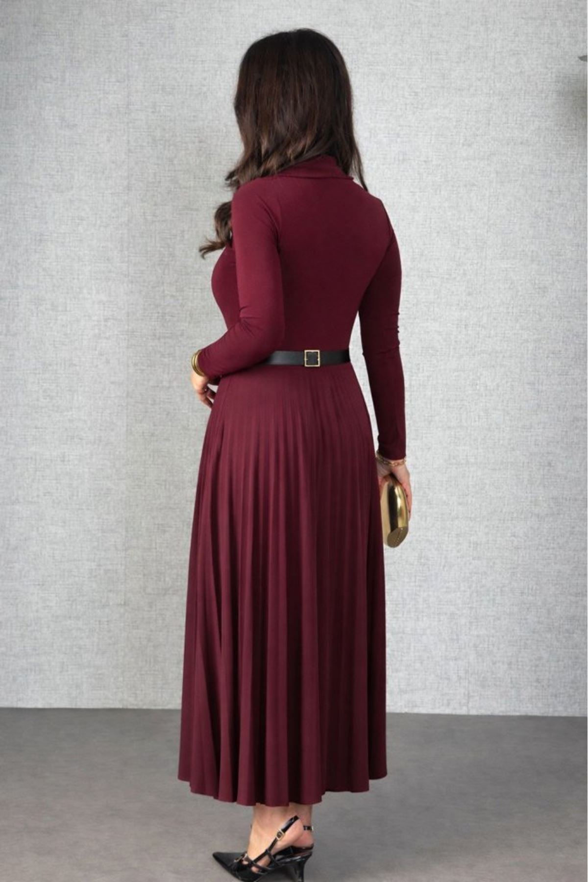 Kadın Uzun Kollu Balıkçı Yaka Kemersiz Pileli Uzun Sandy Elbise