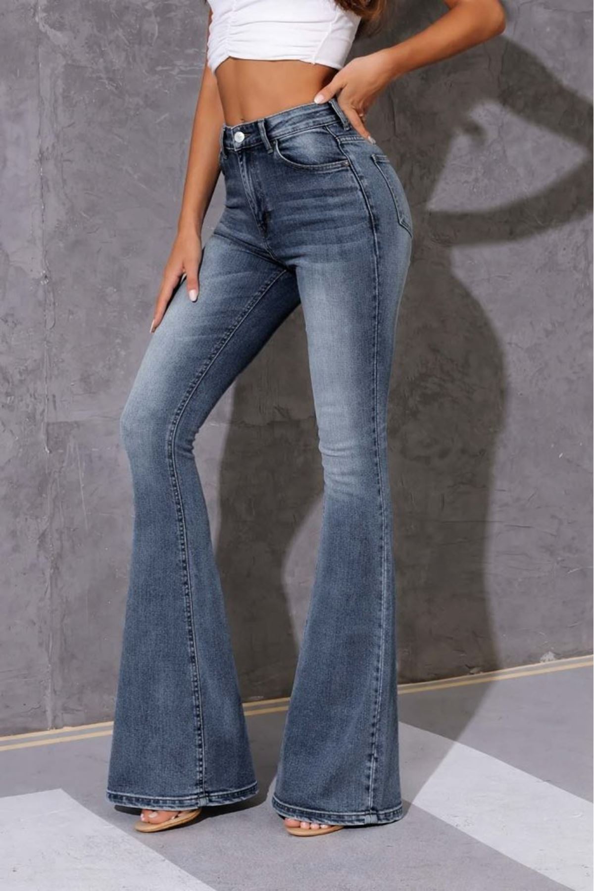 Kadın Yüksek Bel Fermuarlı İspanyol Paçalı Kot Pantolon