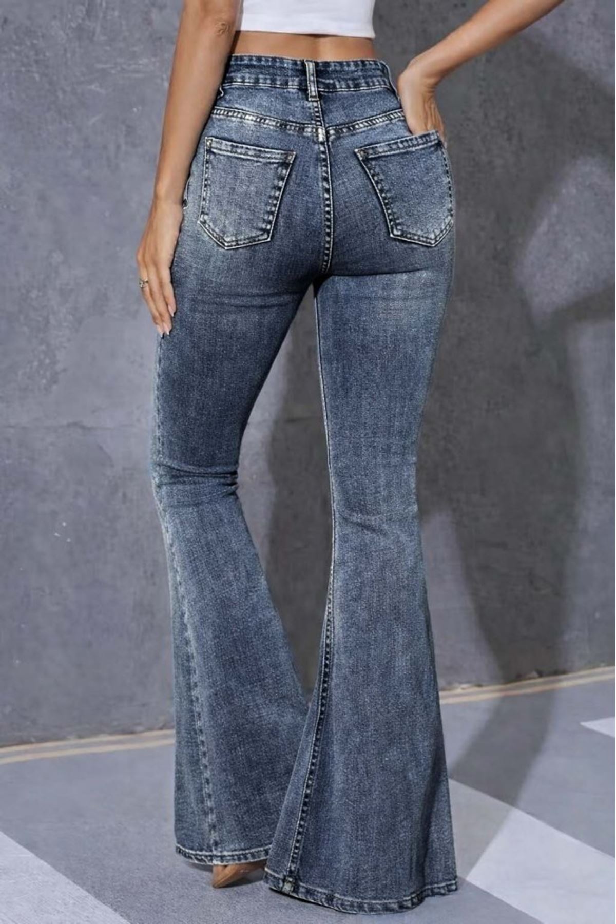 Kadın Yüksek Bel Fermuarlı İspanyol Paçalı Kot Pantolon