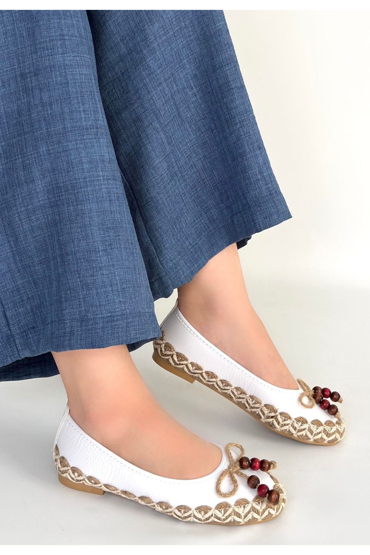 Ilwe Beyaz Cilt Babet Ayakkabı