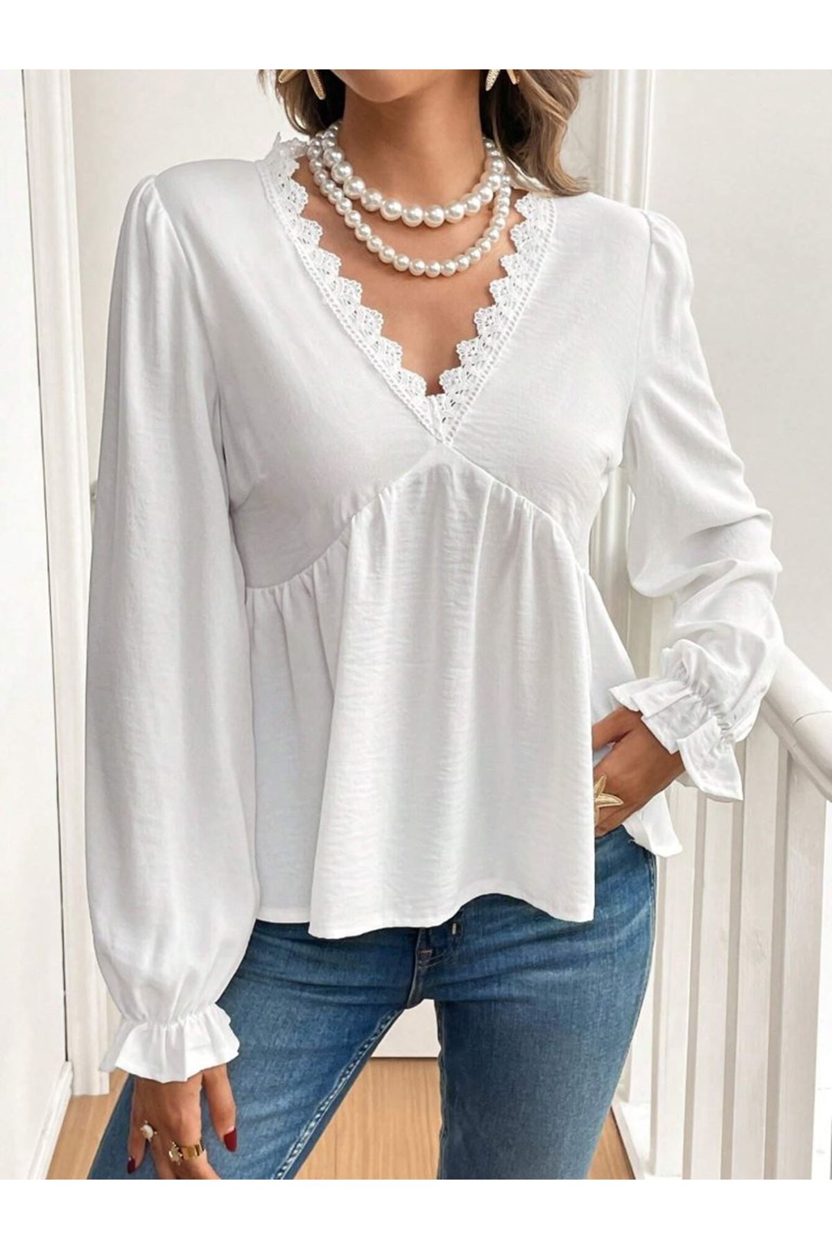 Kadın Uzun Kollu V Dantel Yaka Aerobin Bluz