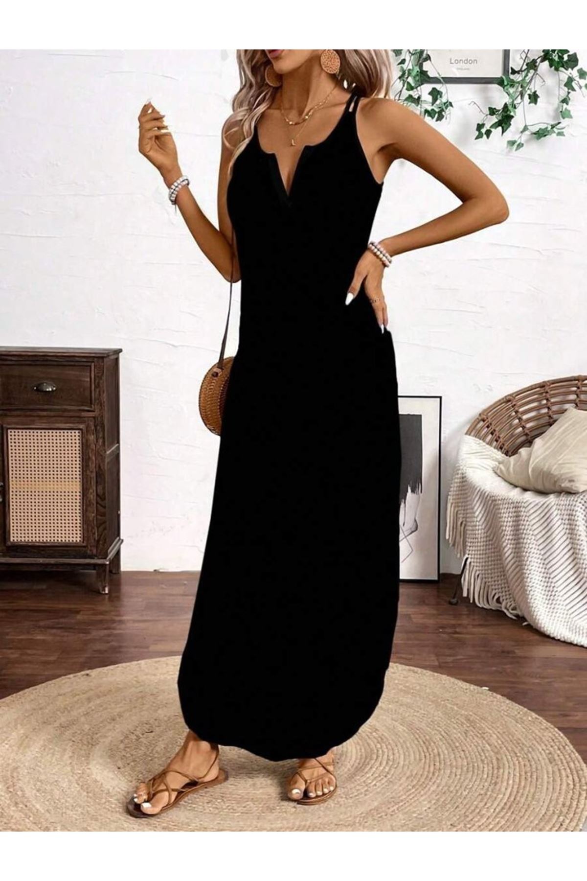 Kadın Askılı Yuvarlak Yaka Asimetrik Detaylı Viskon Elbise