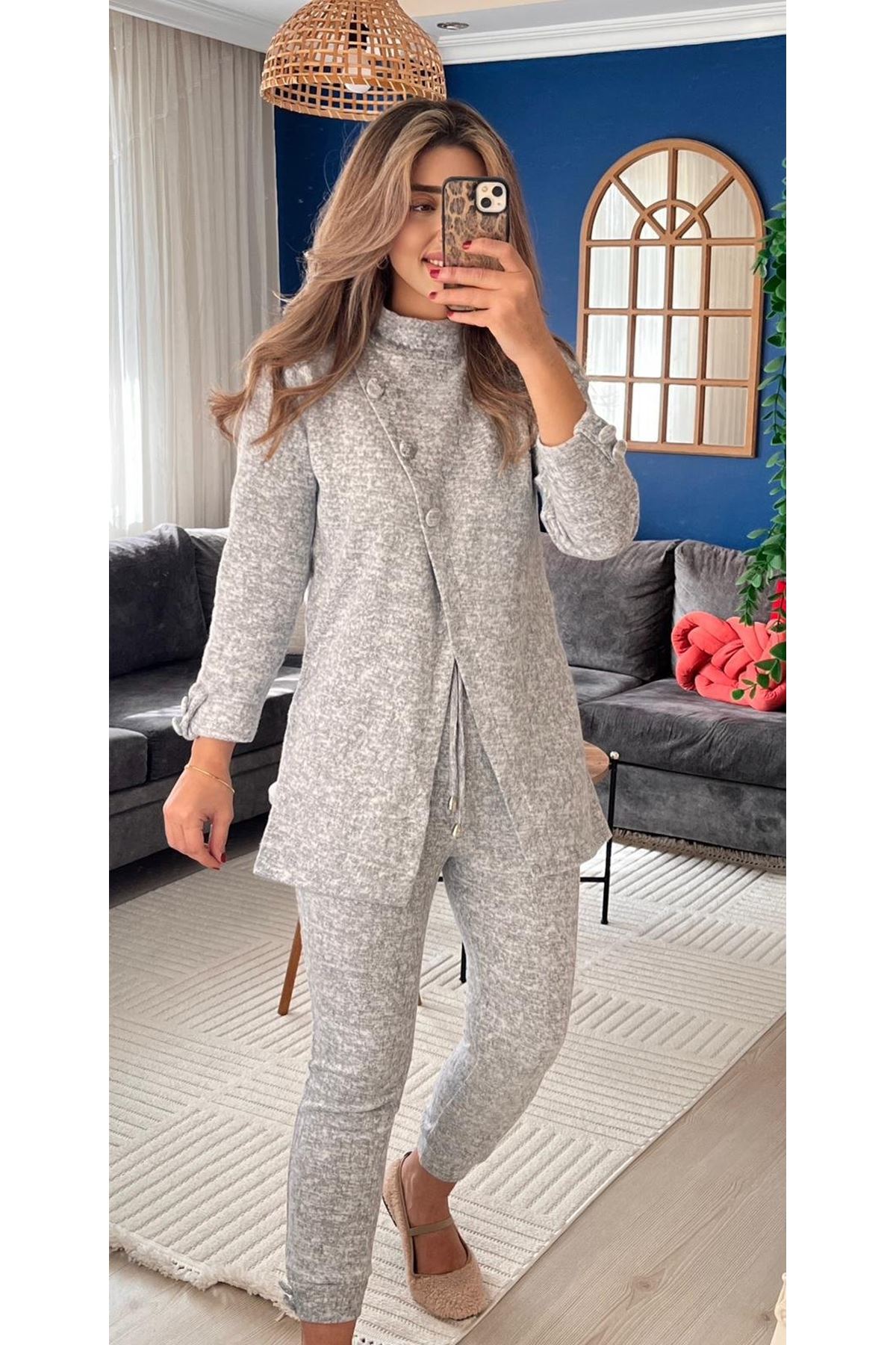 Kadın Uzun Kollu Balıkçı Yaka önden Düğmeli Bluz Ve Pantolon Yumoş Ikili Takım