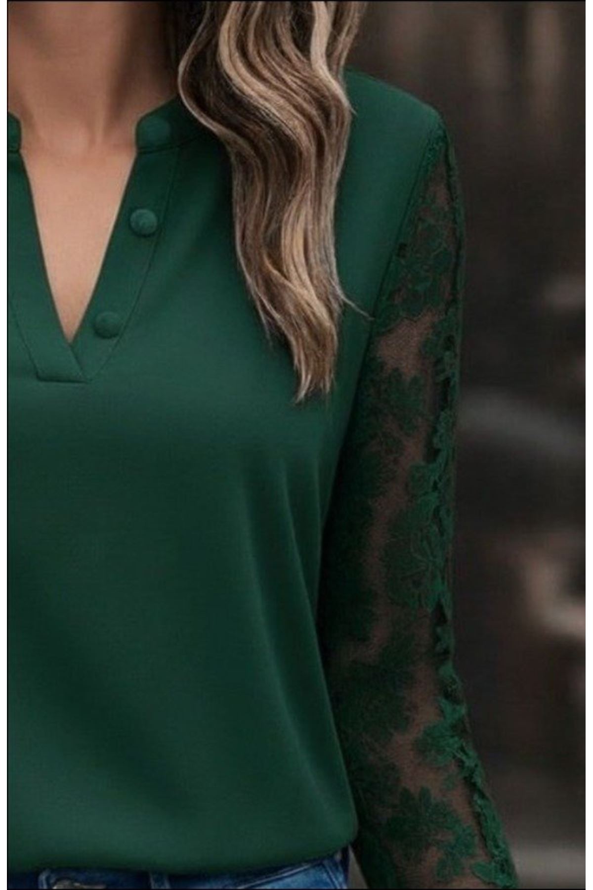 Kadın Uzun Kollu Yaka Düğme Detay Güpürlü Kol Krep Bluz