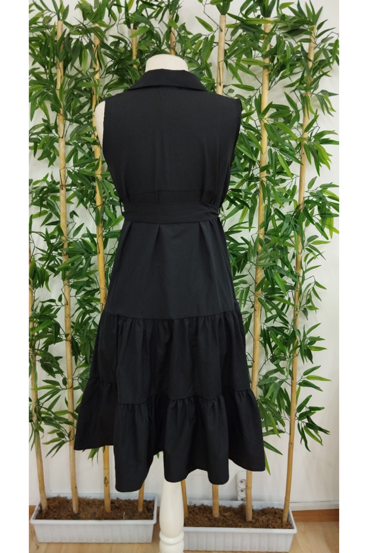 Kadın Kısa Kollu Gömlek Yaka Düğmeli Beli Kuşaklı Katlı Dokuma Midi Elbise