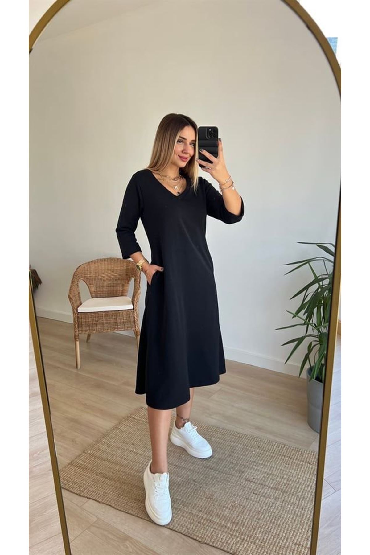 Kadın Uzun Kollu V Yakalı Yanlardan Yırtmaçlı Viskon Iki Iplik Midi Elbise