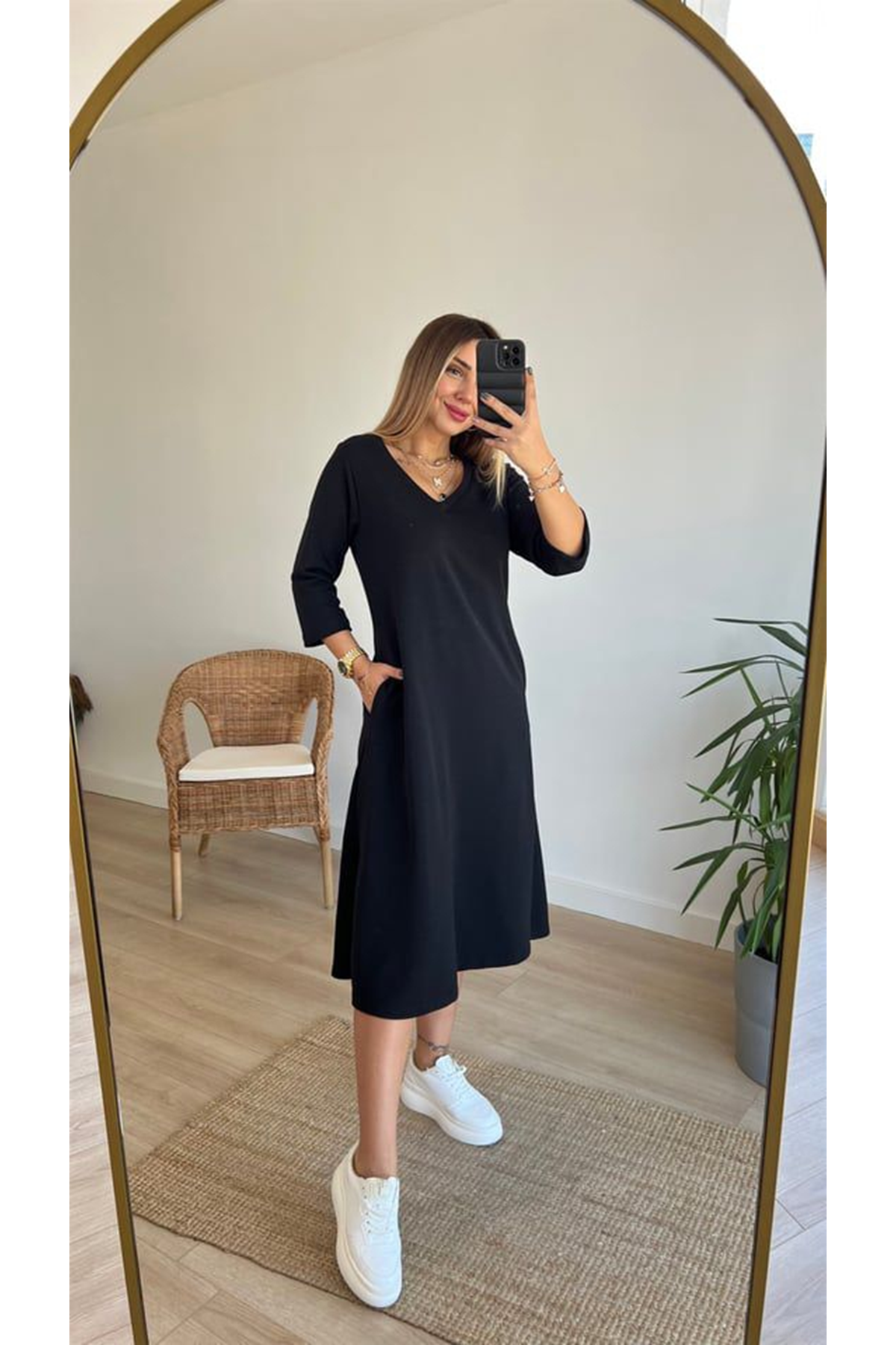 Kadın Uzun Kollu V Yakalı Yanlardan Yırtmaçlı Viskon Iki Iplik Midi Elbise