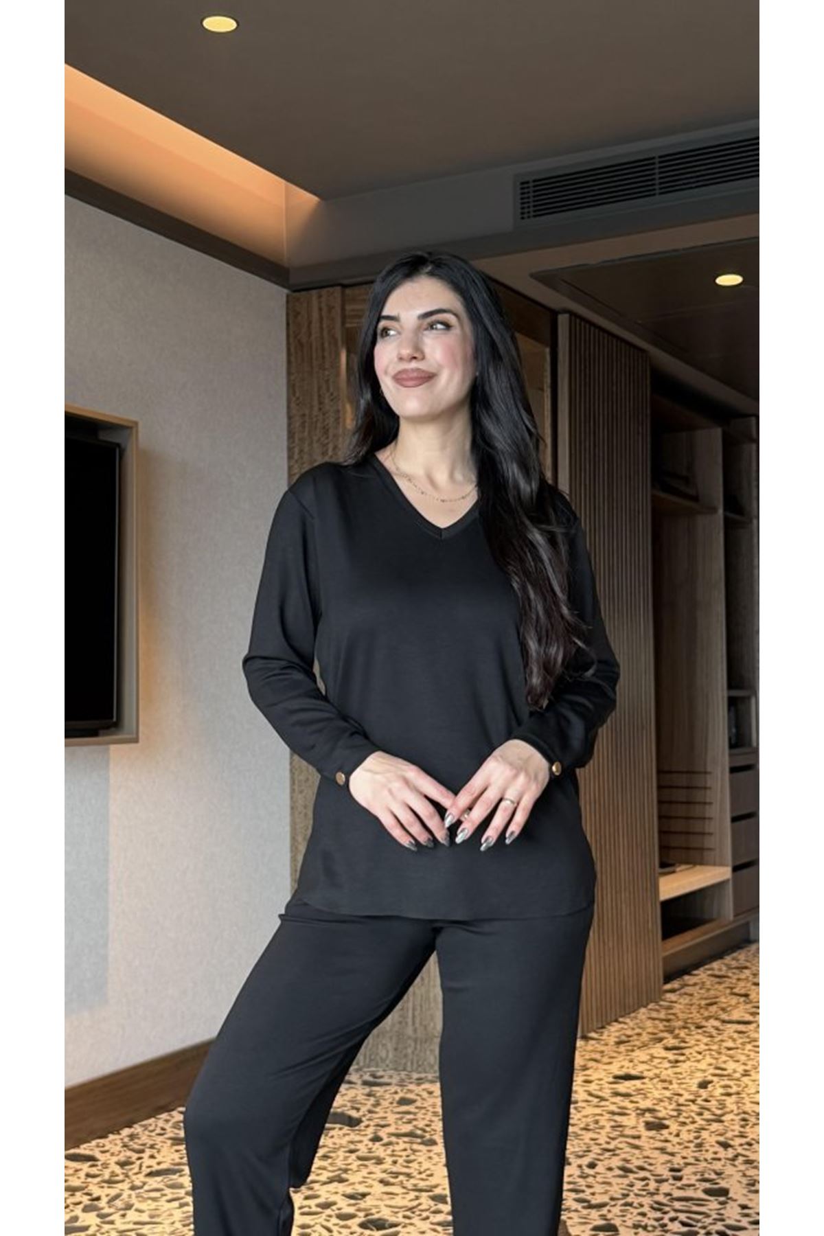 Kadın V Yaka Bluz Ve Pantolon Ikili Takım