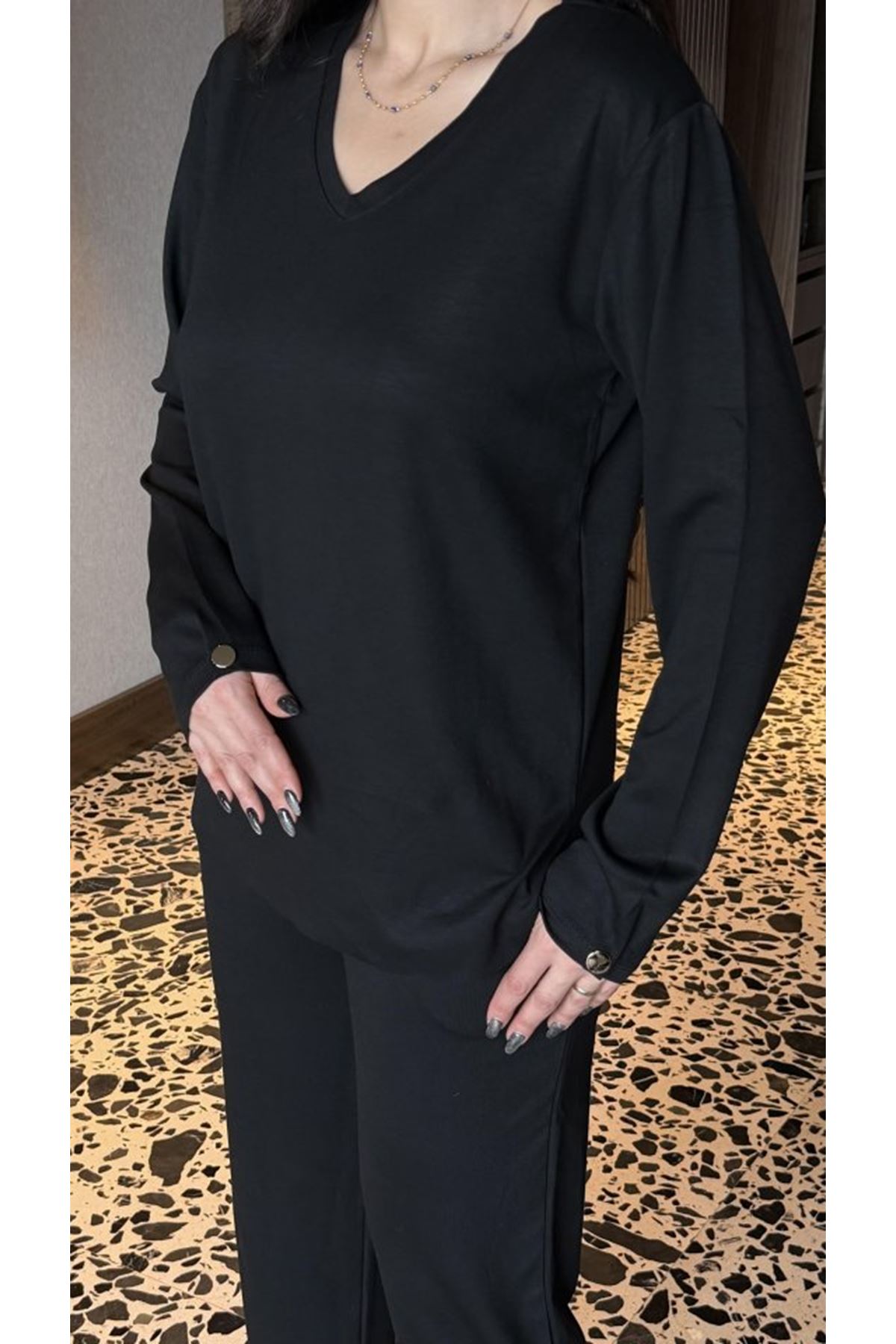 Kadın V Yaka Bluz Ve Pantolon Ikili Takım