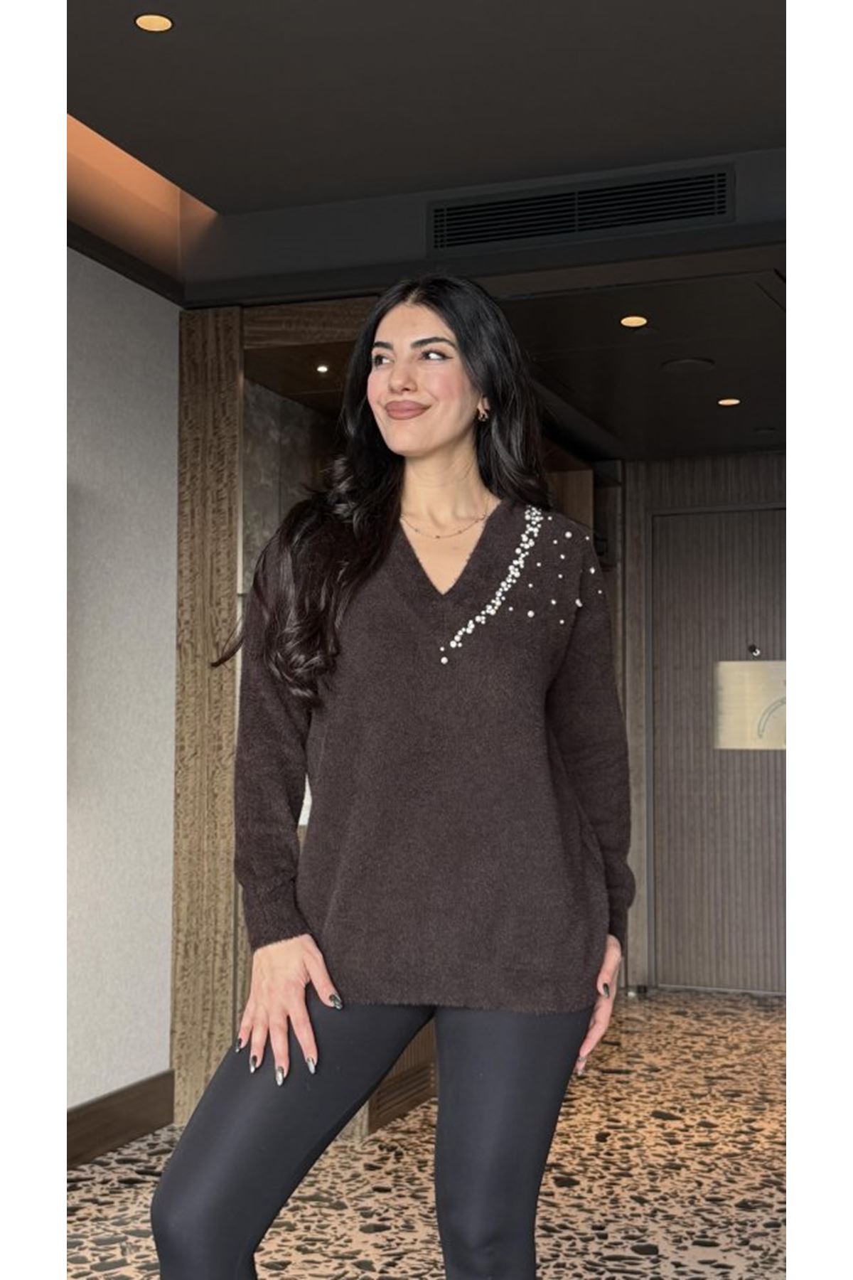 Kadın V Yaka Uzun Kollu Inci Detay Triko Bluz