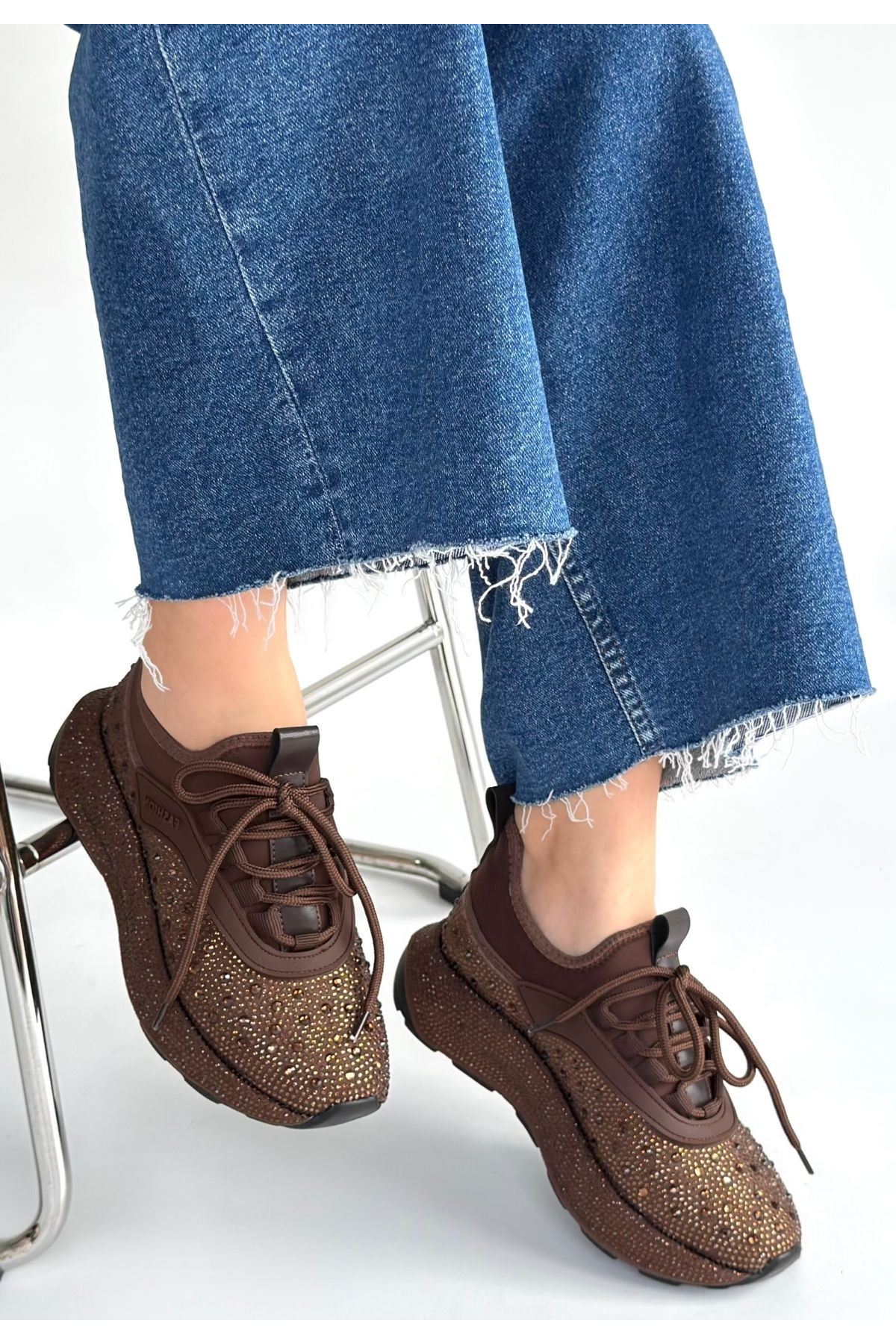 Rimay Kahverengi Cilt Boncuk İşlemeli Spor Ayakkabı