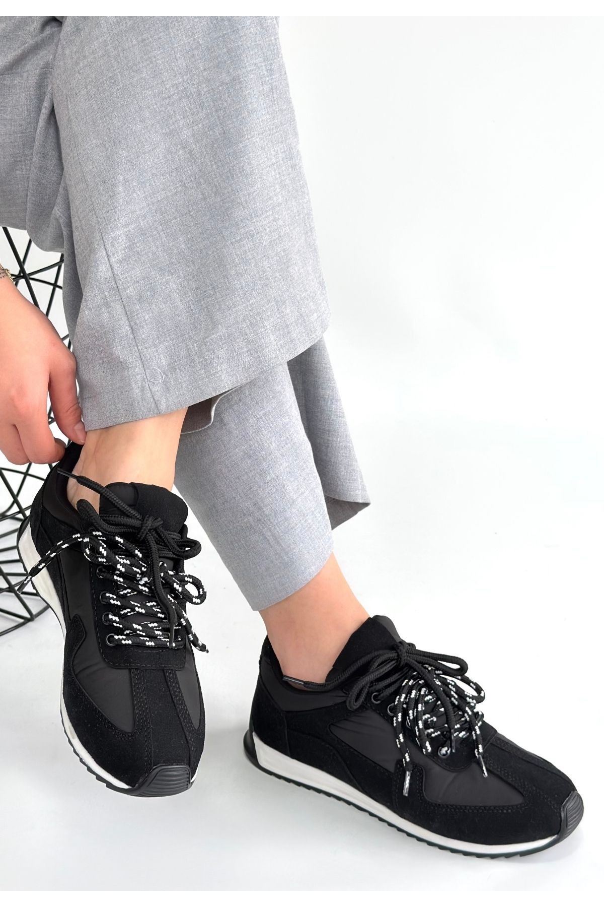 Jeat Siyah Nubuk Bağcıklı Spor Ayakkabı