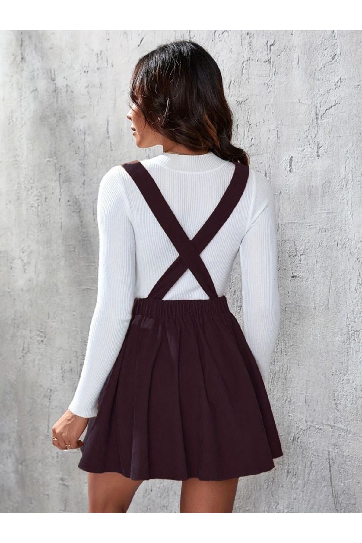 Kadın Askılı Sırttan çapraz Detaylı Kısa Kiloş Kadife Mini Elbise