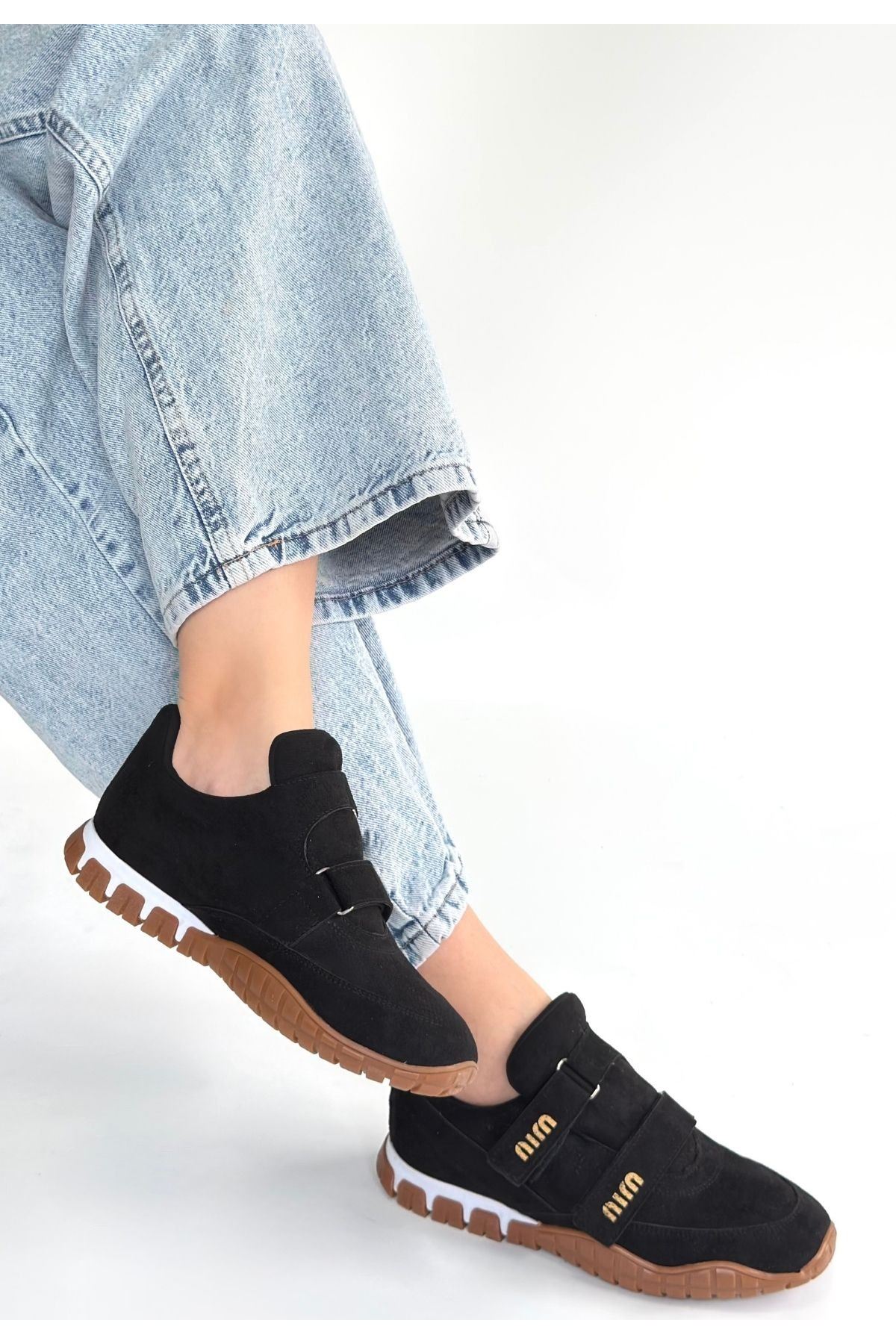 Tunga Siyah Süet Cırt Cırtlı Spor Ayakkabı