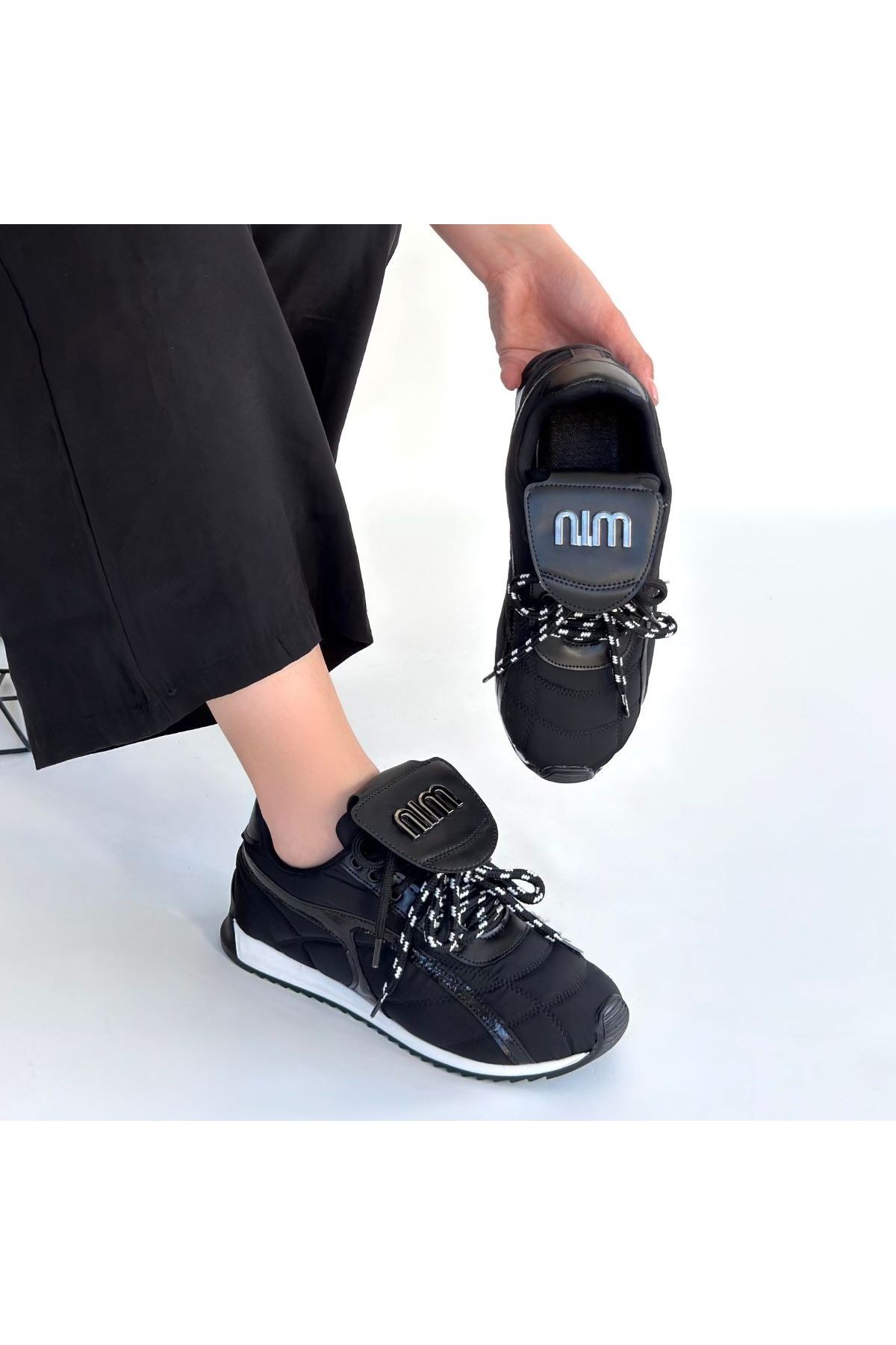 Dissa Siyah Cilt Bağcıklı Paraşüt Detaylı Spor Ayakkabı