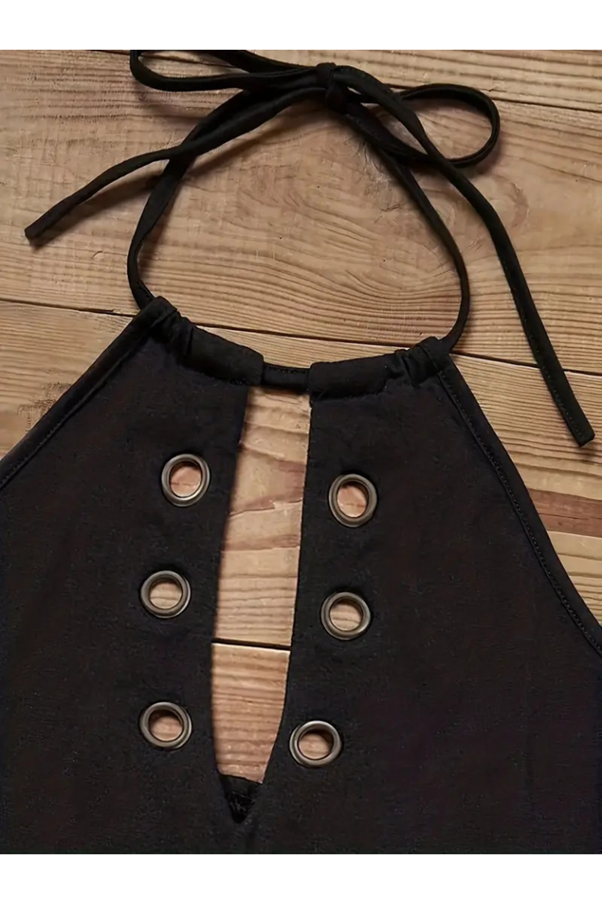 Kadın Kuş Gözü Ve Dekolte Detay Boyundan Bağlamalı Viskon Bluz