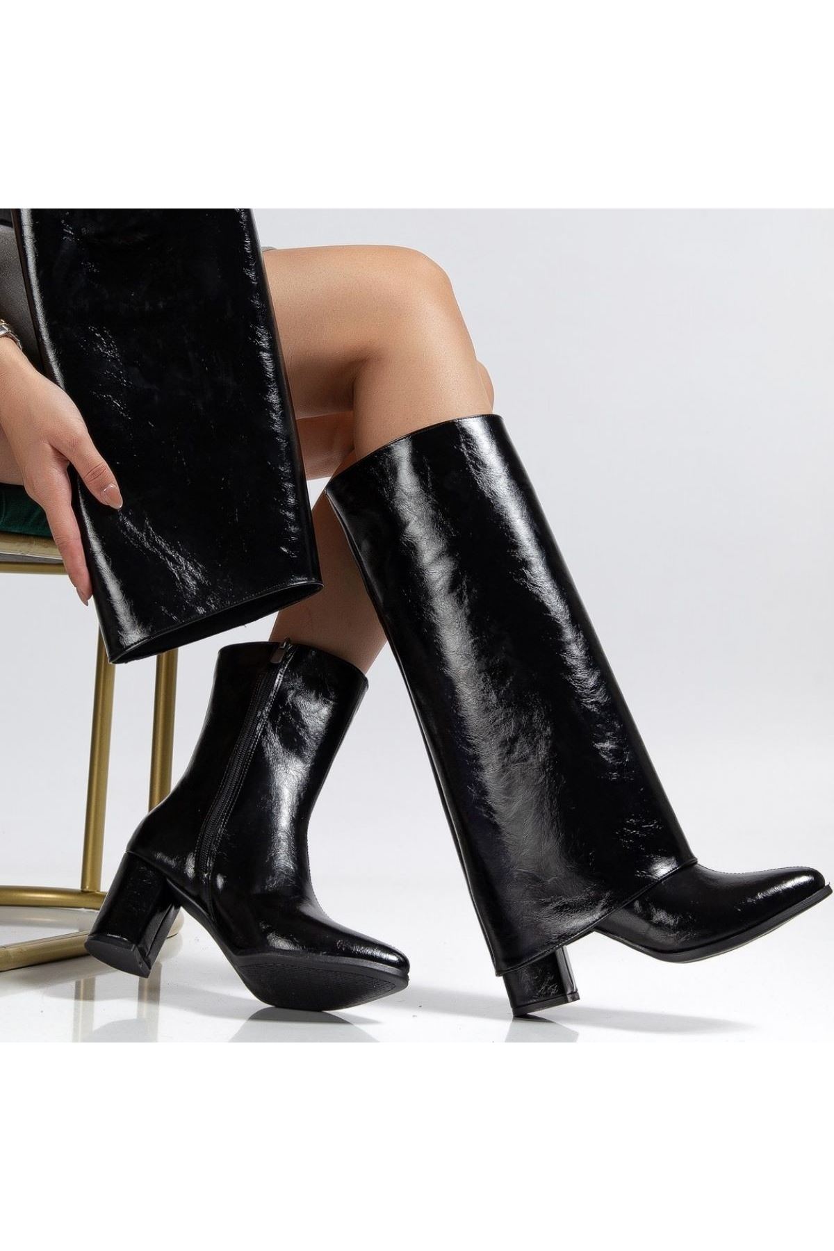 Wila Siyah Parlak Topuklu Tak Çıkar Çizme