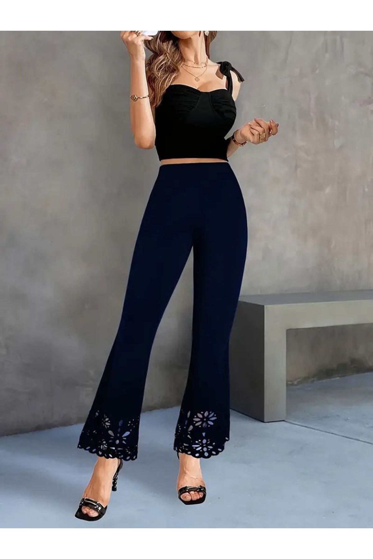Kadın Yüksek Bel Paçaya Doğru Genişleyen Lazer çiçek Kesim Detaylı Ithal Krep Pantolon