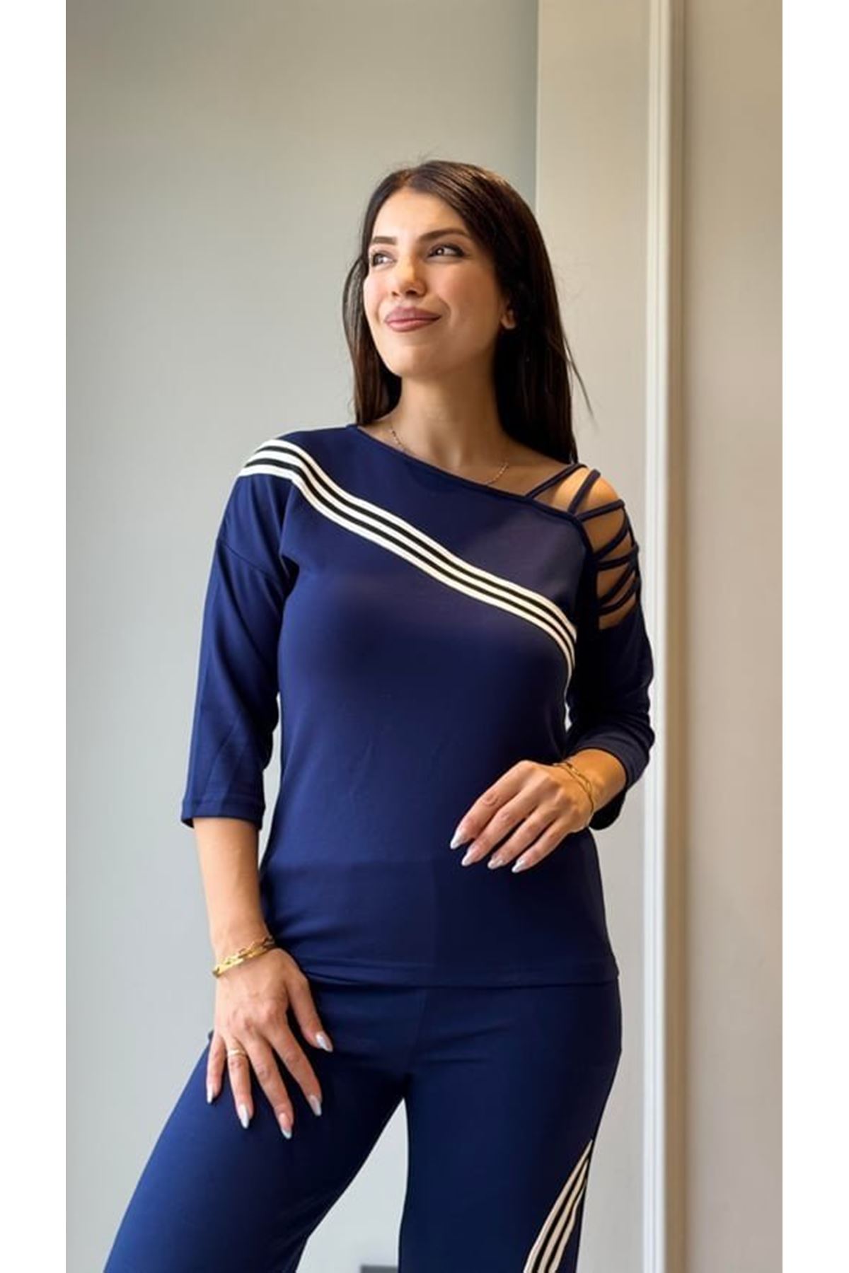 Kadın Uzun Kollu Truvakar Kol Tek Omuz çapraz şerit Detaylı Ribanalı Viskon Iki Iplik Bluz Ve Pantolon Ikili Takım