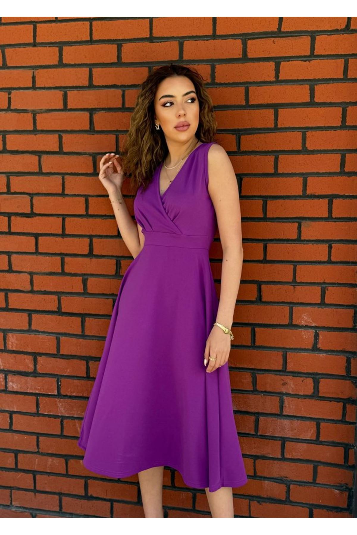 Kadın Ithal Krep Kumaş Kruvaze Yaka Eteği Kloş Kolsuz Midi Elbise