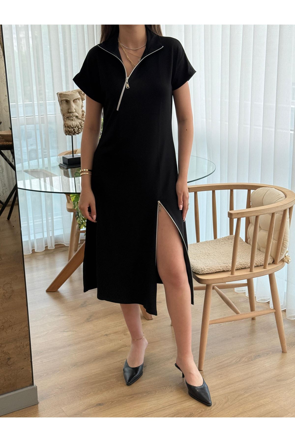Kadın Kısa Kollu Yakadan Ve Etekten Fermuarlı Midi Viskon Iki Iplik Elbise