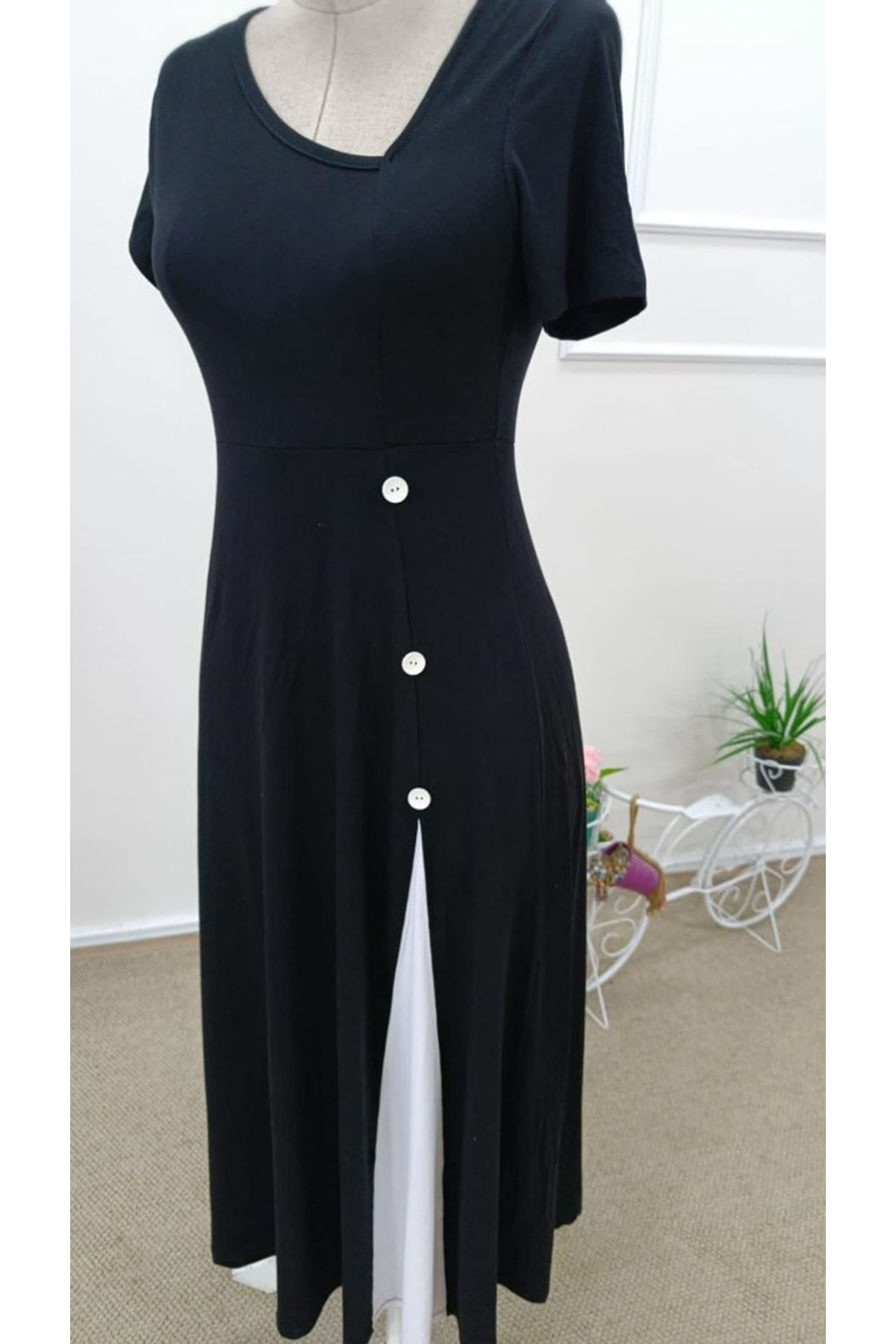 Kadın Kısa Kollu Asimetrik Yakalı Düğme Detaylı Midi Viskon Elbise