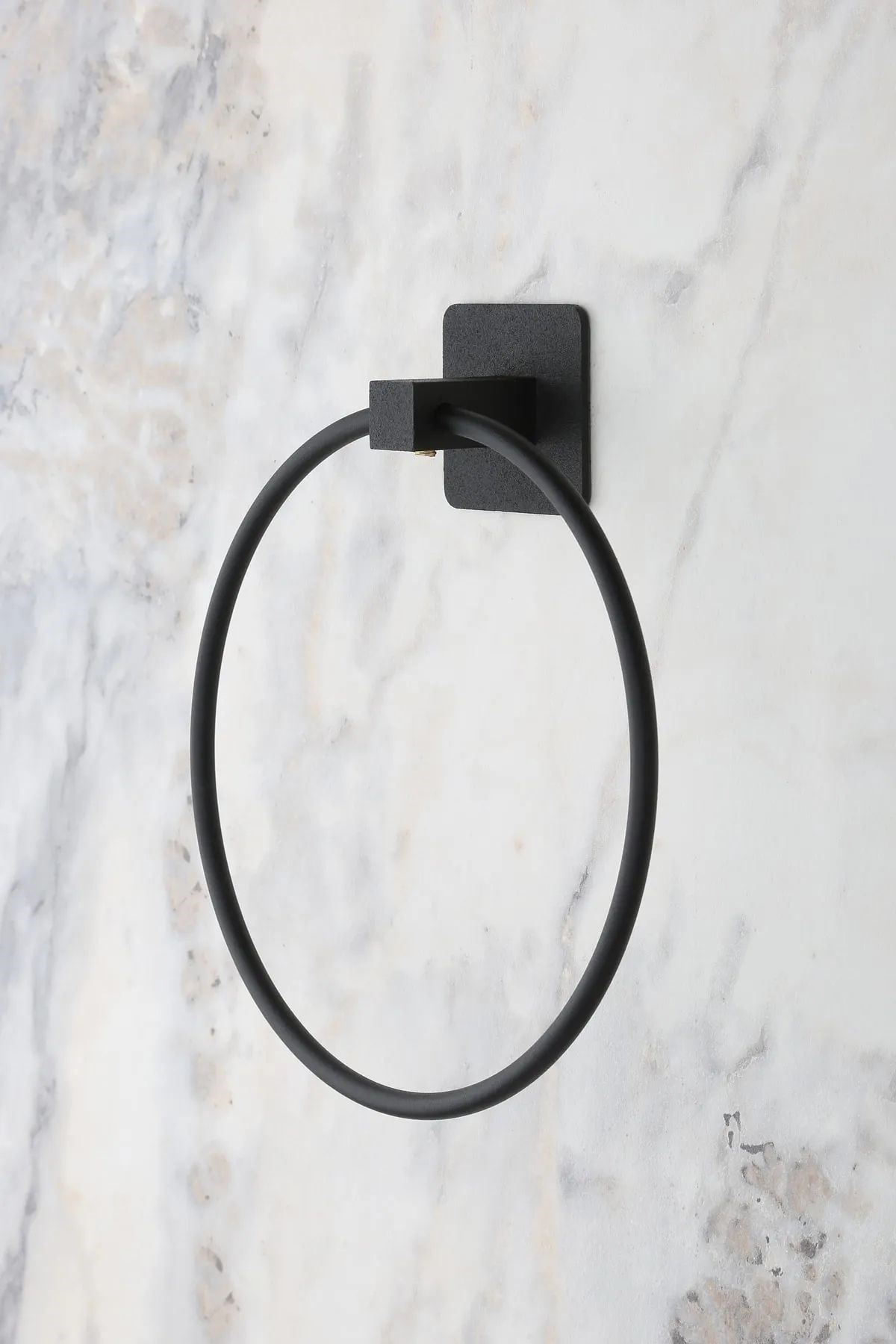 TBL Dekor® Kendiliğinden Yapışkanlı Siyah Paslanmaz Metal Yuvarlak Havluluk