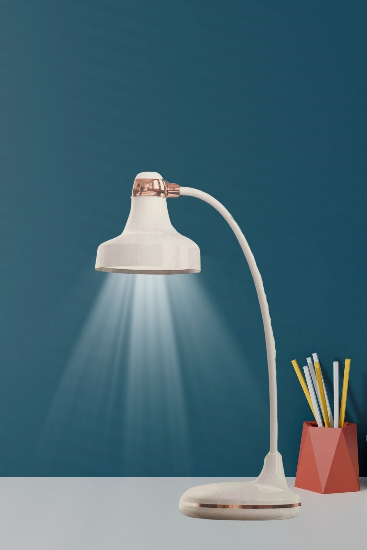 TBL Dekor® Dokunmatik 3 Farklı LED Işıklı Çalışma Masası Üstü Lamba