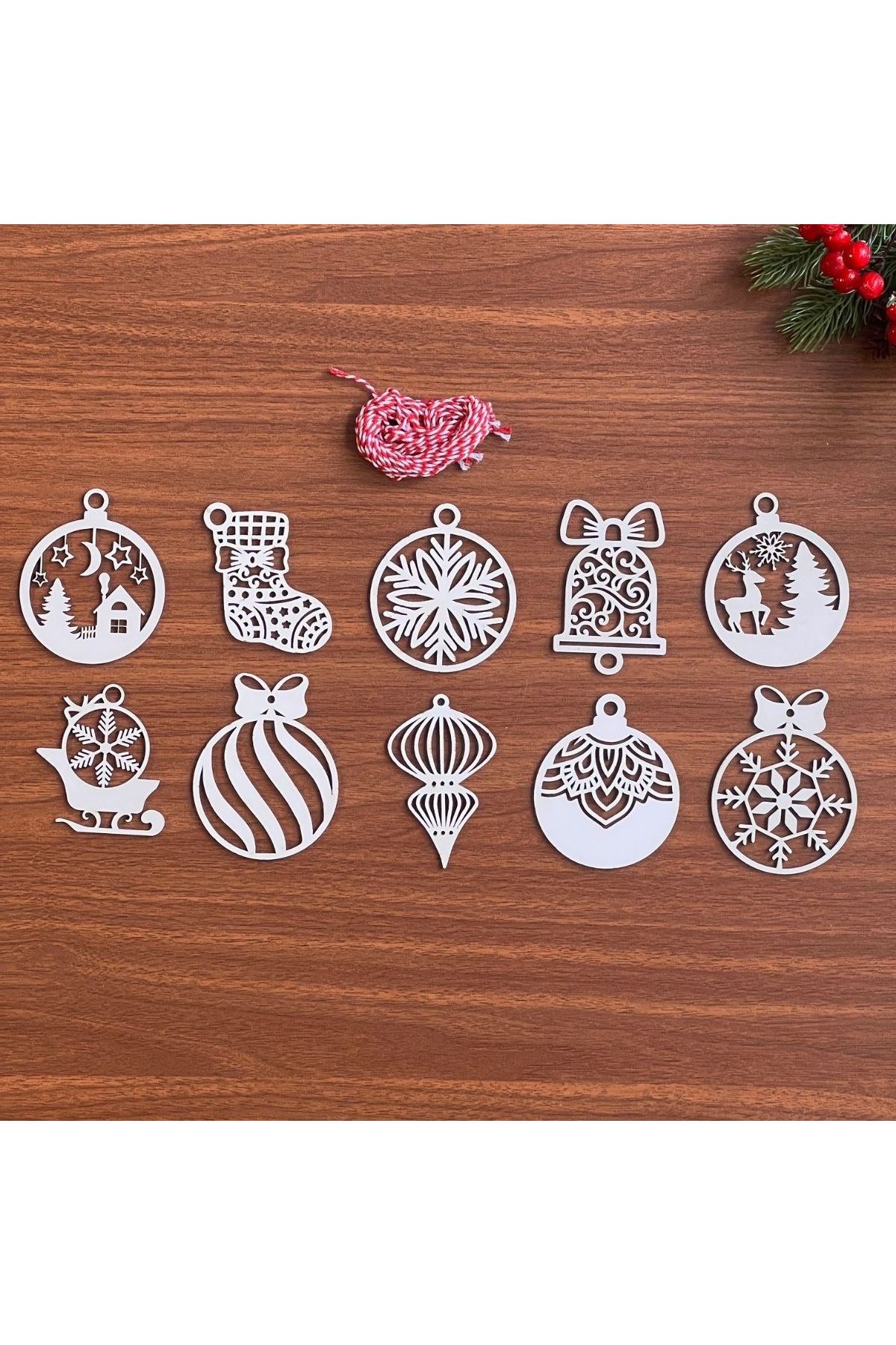 TBL Dekor® 10 Parça Kırmızı Beyaz İpli Karışık Model Ahşap Yılbaşı Ağaç Süsü