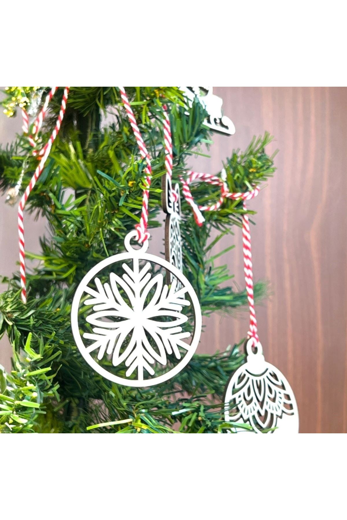TBL Dekor® 10 Parça Kırmızı Beyaz İpli Karışık Model Ahşap Yılbaşı Ağaç Süsü