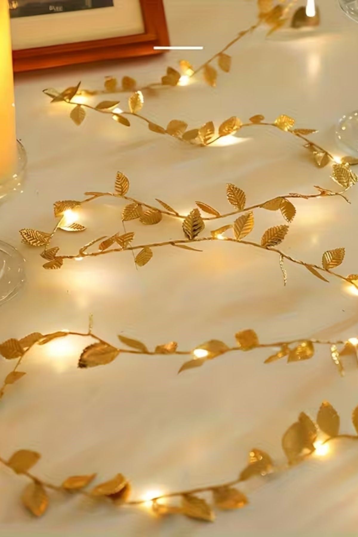 3 Metre Yaldızlı Gold LED Işık – Dekoratif Ortam ve Yılbaşı Aydınlatması