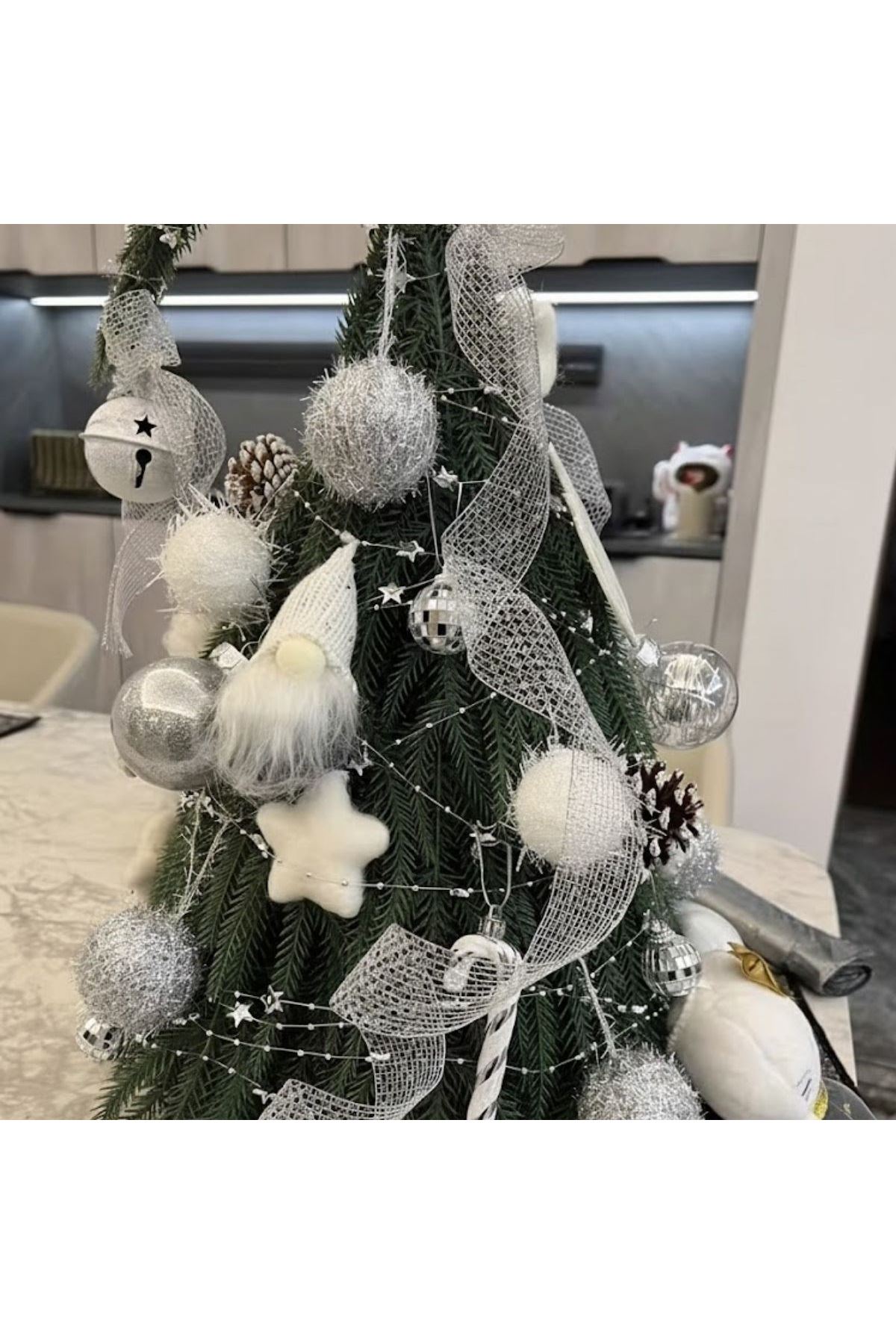 Saçaklı 3*3 Metre Yıldız Boncuklu Dekor Led USB Ev, Oda ve Organizasyon Dekoru hakkında ürün açıklaması