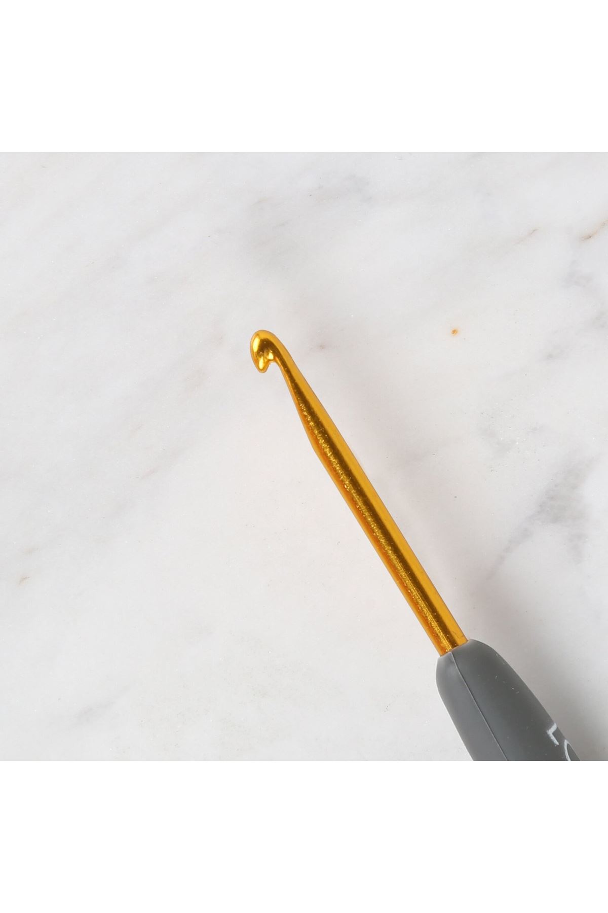 Loren Crafts Altın Uçlu Yumuşak Saplı Yün Tığ LRN