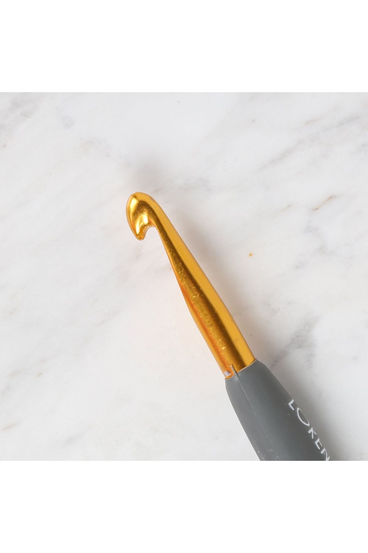 Loren Crafts Altın Uçlu Yumuşak Saplı Yün Tığ LRN