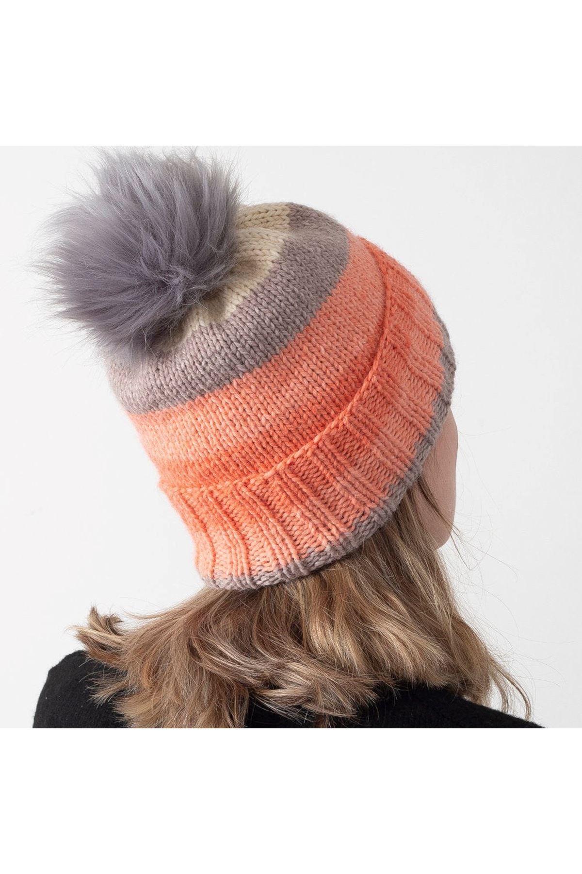 Loren Kırçıllı Koyu Yeşil Tüylü Ponpon