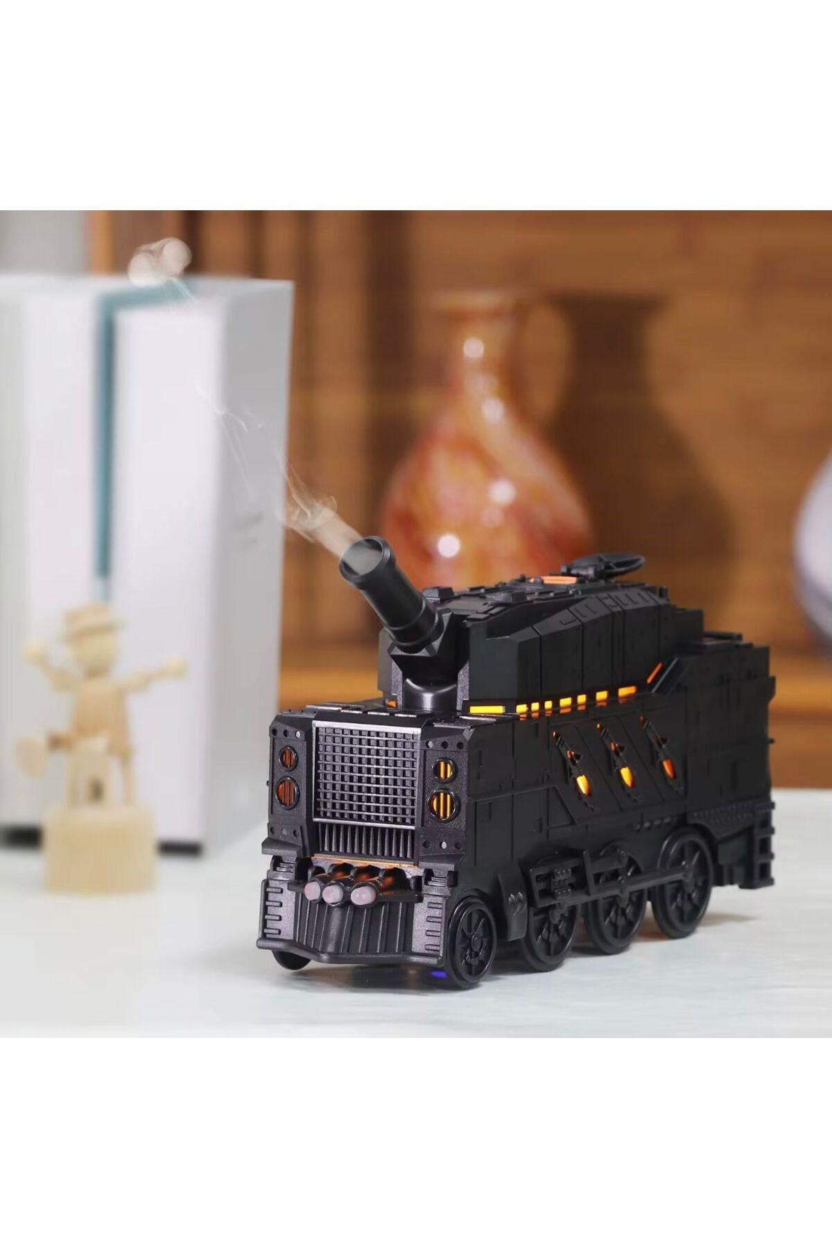 Buhar Efektli Zırhlı Tren Tasarımlı Aromaterapi Hava Nemlendirici – LED Işıklı, Sessiz ve USB Şarjlı