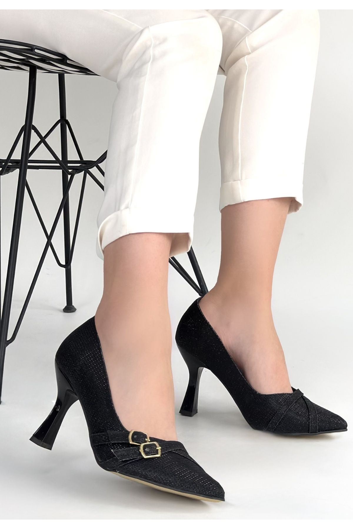 Wenda Siyah Simli Cilt Topuklu Ayakkabı