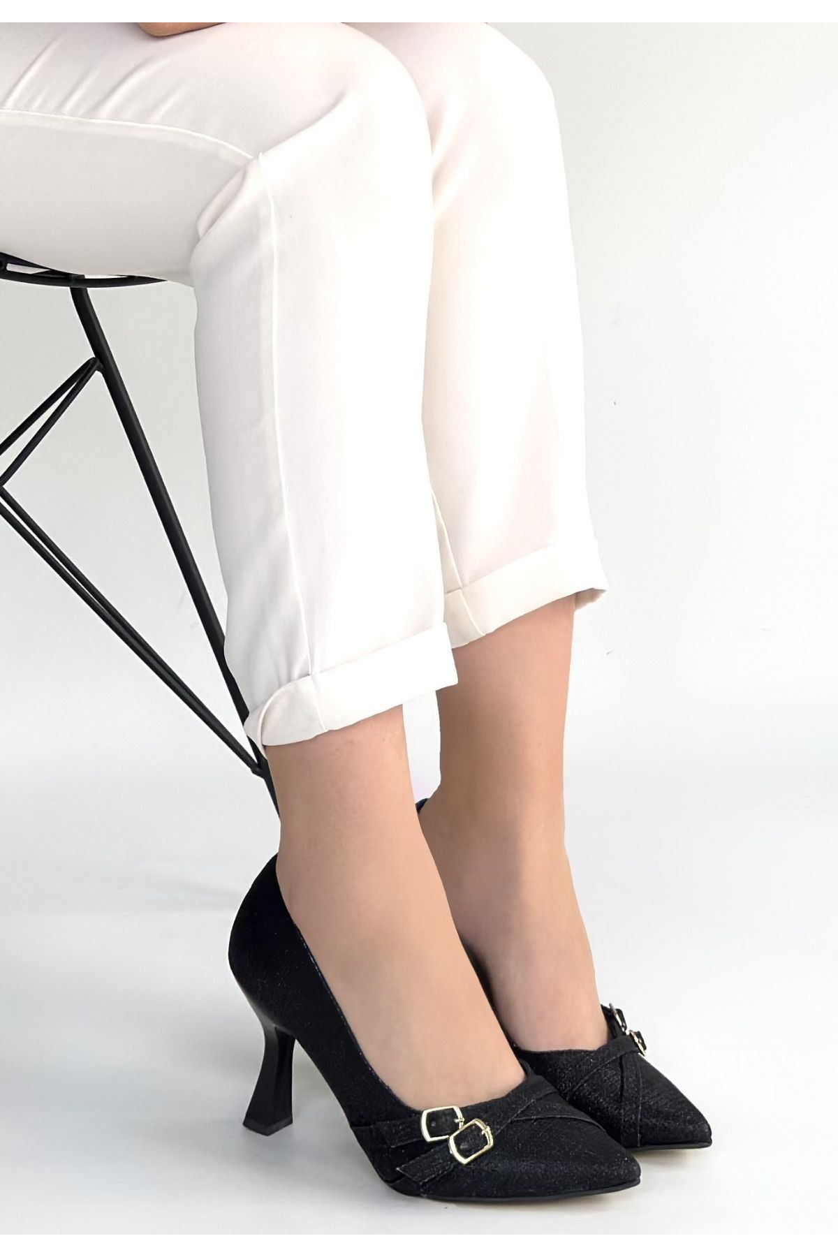 Wenda Siyah Simli Cilt Topuklu Ayakkabı