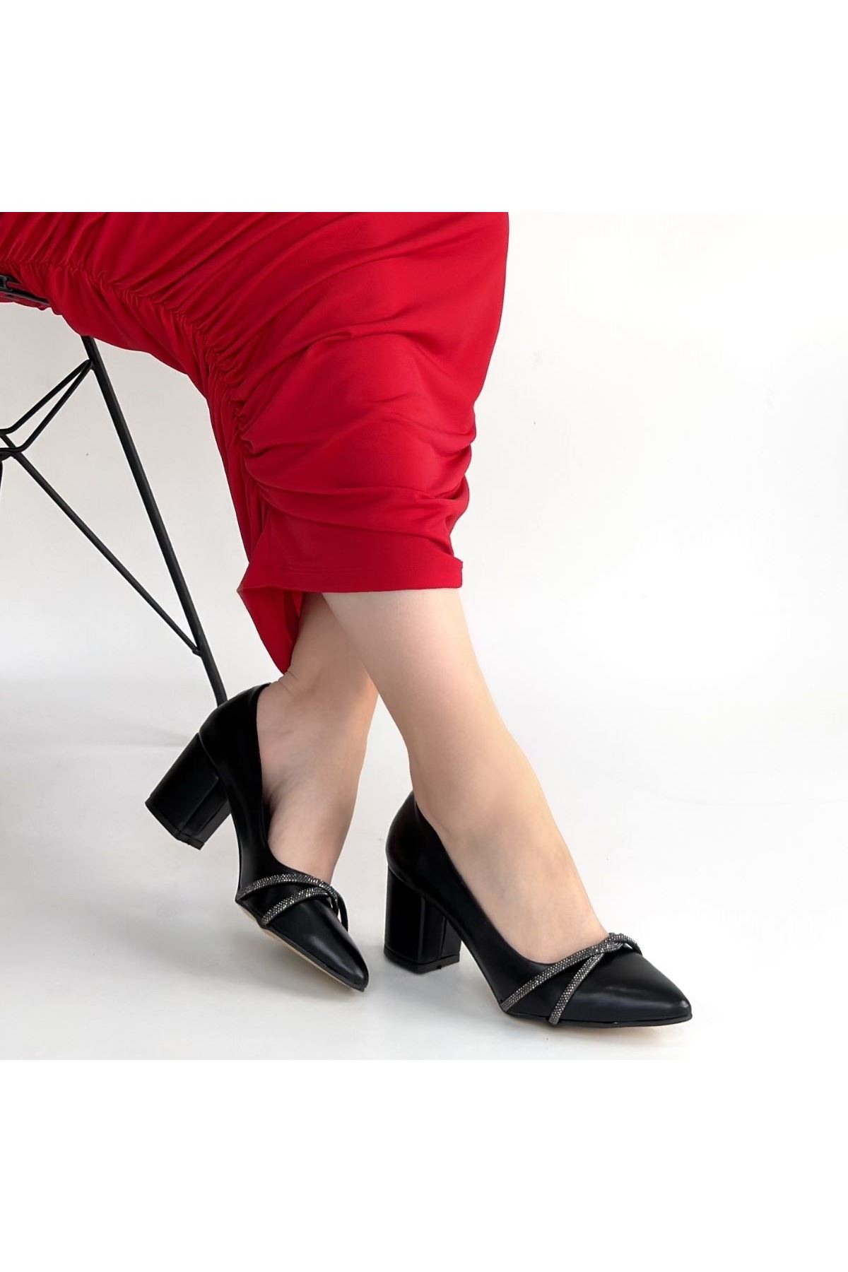 Zenta Siyah Cilt Topuklu Ayakkabı